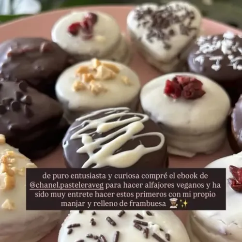 Vegan alfajores baked by a student of the book, photo 2