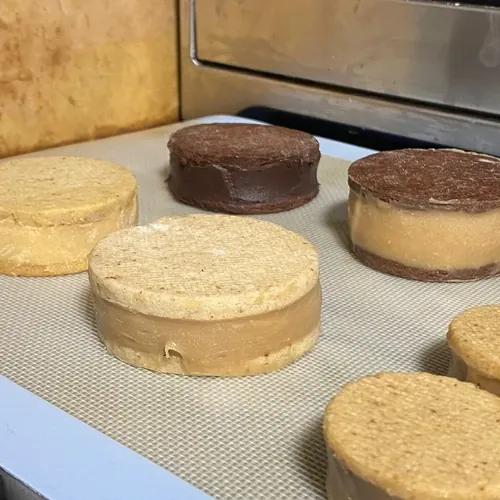 Vegan alfajores baked by a student of the book, photo 4